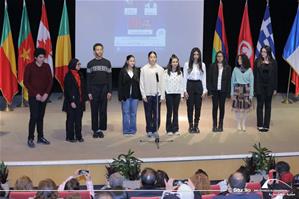  Pr&eacute;sentation de slam par Emilie Sciot, et Virginie S&eacute;ba, po&eacute;tesses slameuses et les participants des ateliers