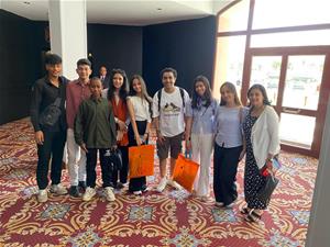 Les laur&eacute;ats de l'atelier avec Dr Marwa El Sahn, La directrice du CAF