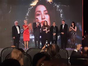  Photo de groupe avec l'actrice Kenda Aloush