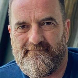 L'intervention de M. Michel FILION, Dipl&ocirc;me d'&Eacute;tudes Sup&eacute;rieures Sp&eacute;cialis&eacute;es en management, Ph.D.(c), Conseiller en gestion publique