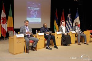 D&eacute;bat de la 2<sup>e</sup> s&eacute;ance