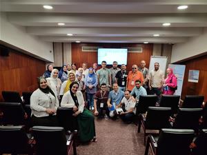 Photo de groupe avec M<sup>me </sup>Marwa Abdel Gawad&nbsp;