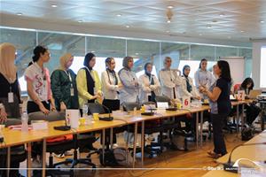 Jeu de conaissance&nbsp;par Dr.Marwa El Sahn aux &eacute;tudiants de la 41e&nbsp;&eacute;dition